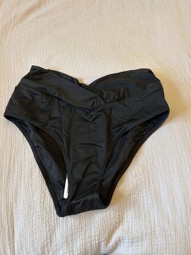 Bnwt black bikini - black,